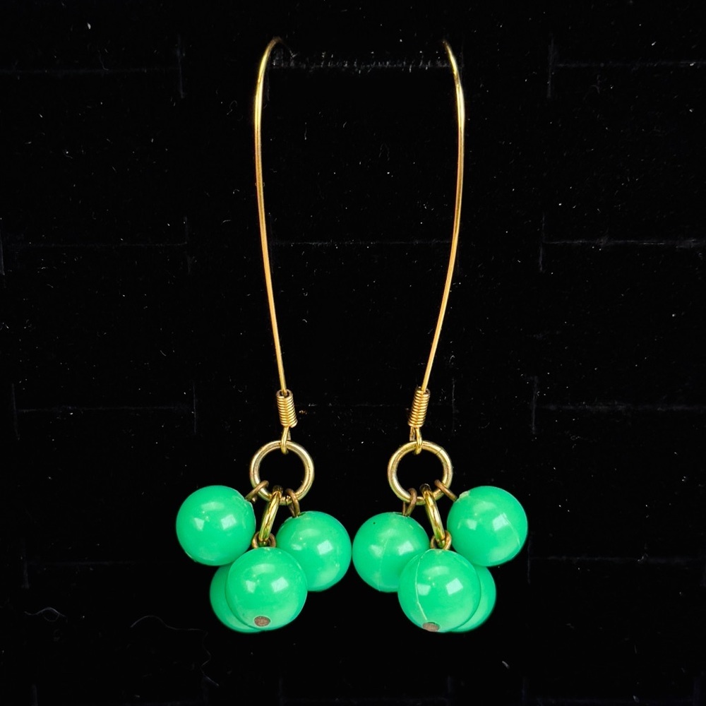 Super fun green cluster cha-cha long drop pierced ear earrings